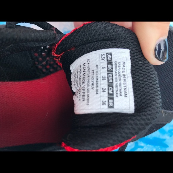 UNDER ARMOUR youth sneakers - Picture 4 of 5